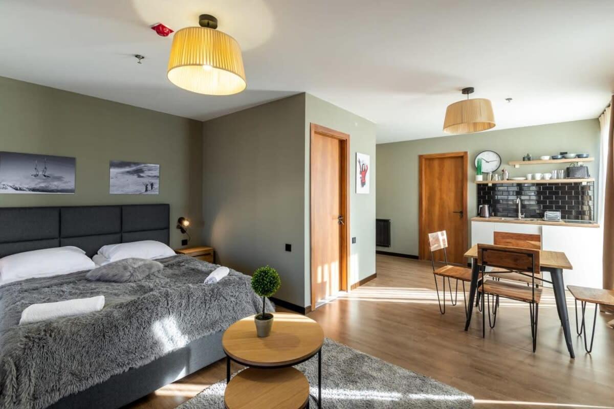 Super Stylish And Cozy 2 Bedroom 4Or6 People Apartment In Key Location In Marshall Gudauri Project Ski Resort Bagian luar foto
