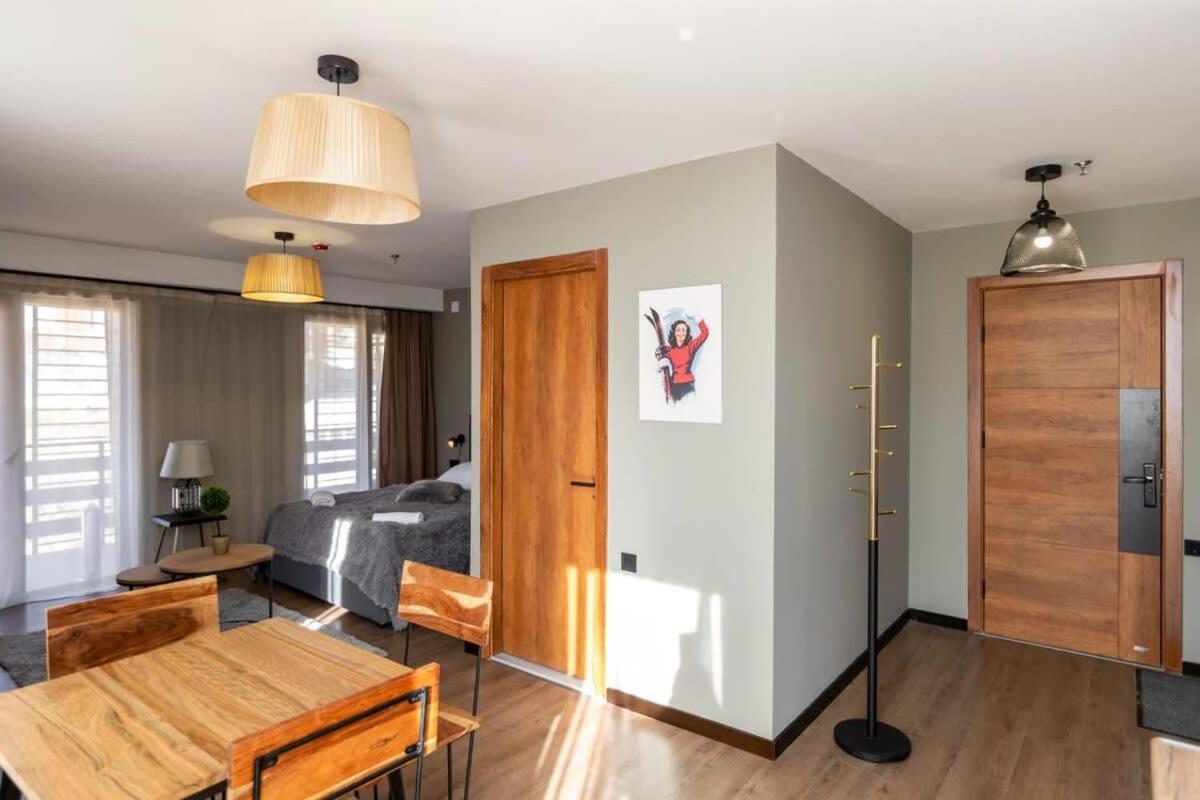 Super Stylish And Cozy 2 Bedroom 4Or6 People Apartment In Key Location In Marshall Gudauri Project Ski Resort Bagian luar foto